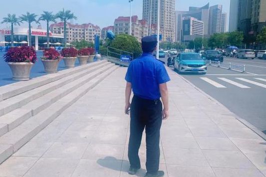 作为游客未至泰达“执法蓝”守护已到九游会登录j9入口大城细管、主动(图10)