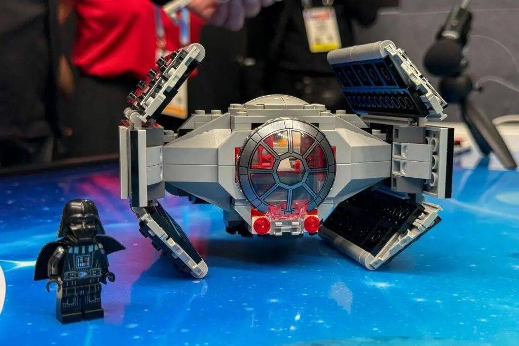 了个电脑这是半世纪以来最大的一次进化j9九游会真人第一品牌乐高往积木里塞(图2)