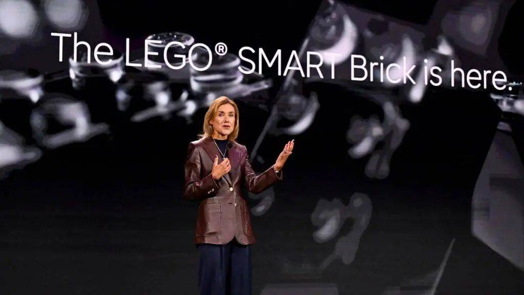 了个电脑这是半世纪以来最大的一次进化j9九游会真人第一品牌乐高往积木里塞(图6)